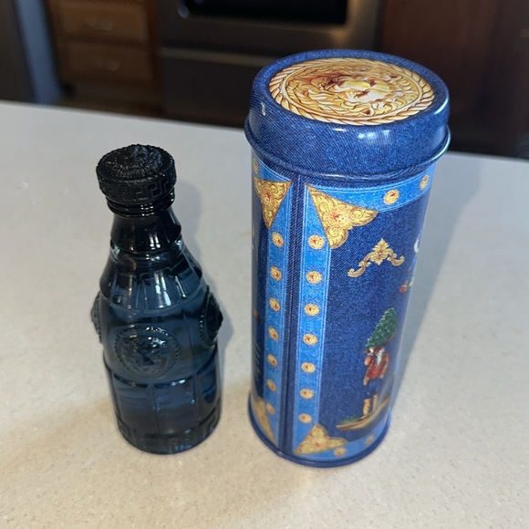 Versace Blue Jeans For Men 75ml Spray With Tin - Picture 2 of 3